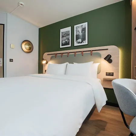 Campanile Centre - Gare Perrache - Confluence Hotell 3*