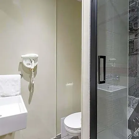 Campanile Centre - Gare Perrache - Confluence 3*