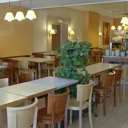 Campanile Centre - Gare Perrache - Confluence Hotel 3*