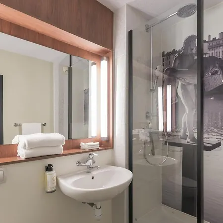 Campanile Prime - Centre - Gare Perrache 3* ליון