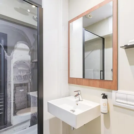 מלון Campanile Prime - Centre - Gare Perrache 3*