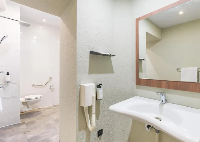 Otel Campanile Prime - Centre - Gare Perrache 3*